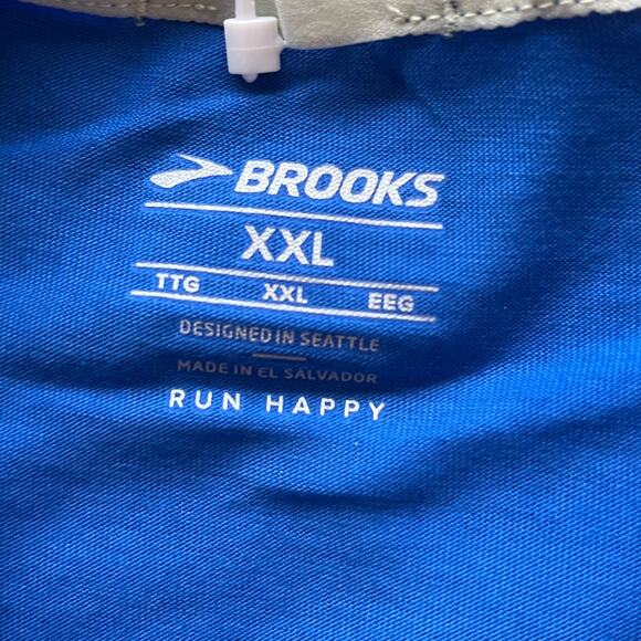 NWT! Brooks Women’s Graphic Blue T-Shirt Size XXL - Picture 3 of 15